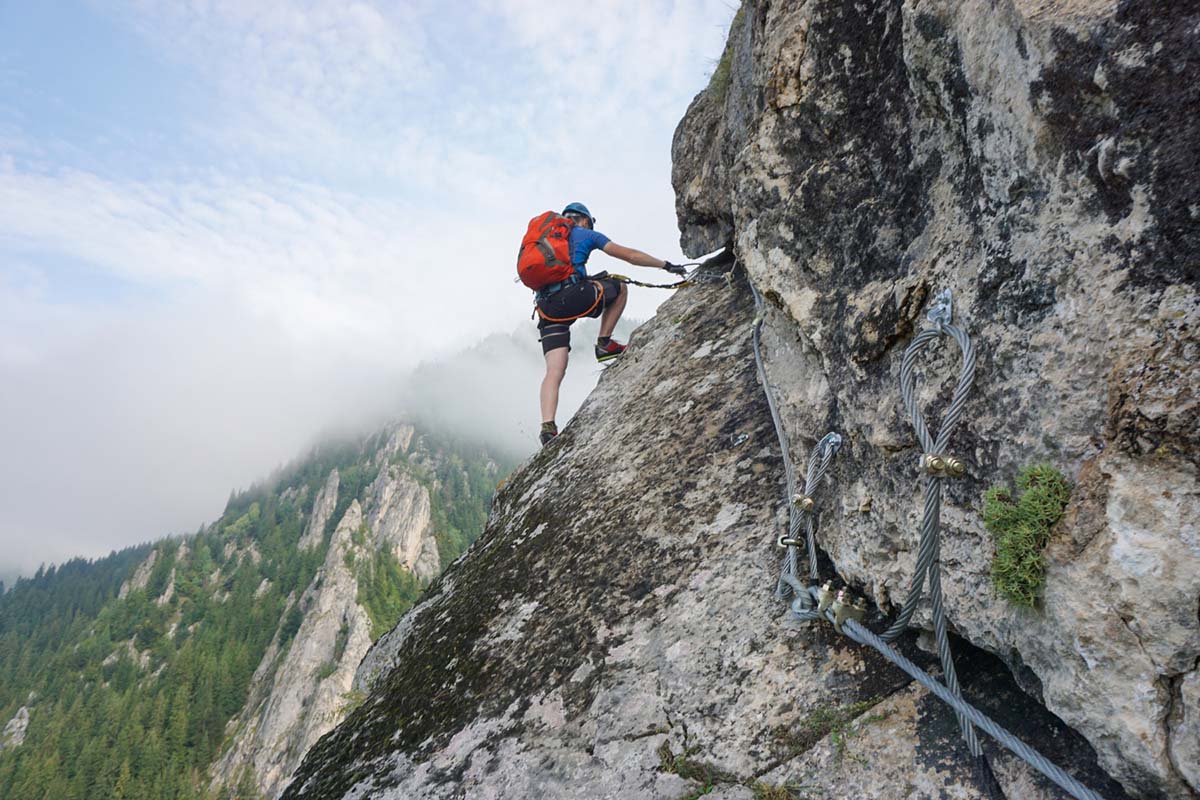 Restaurante las cruceras, actividades de escalada