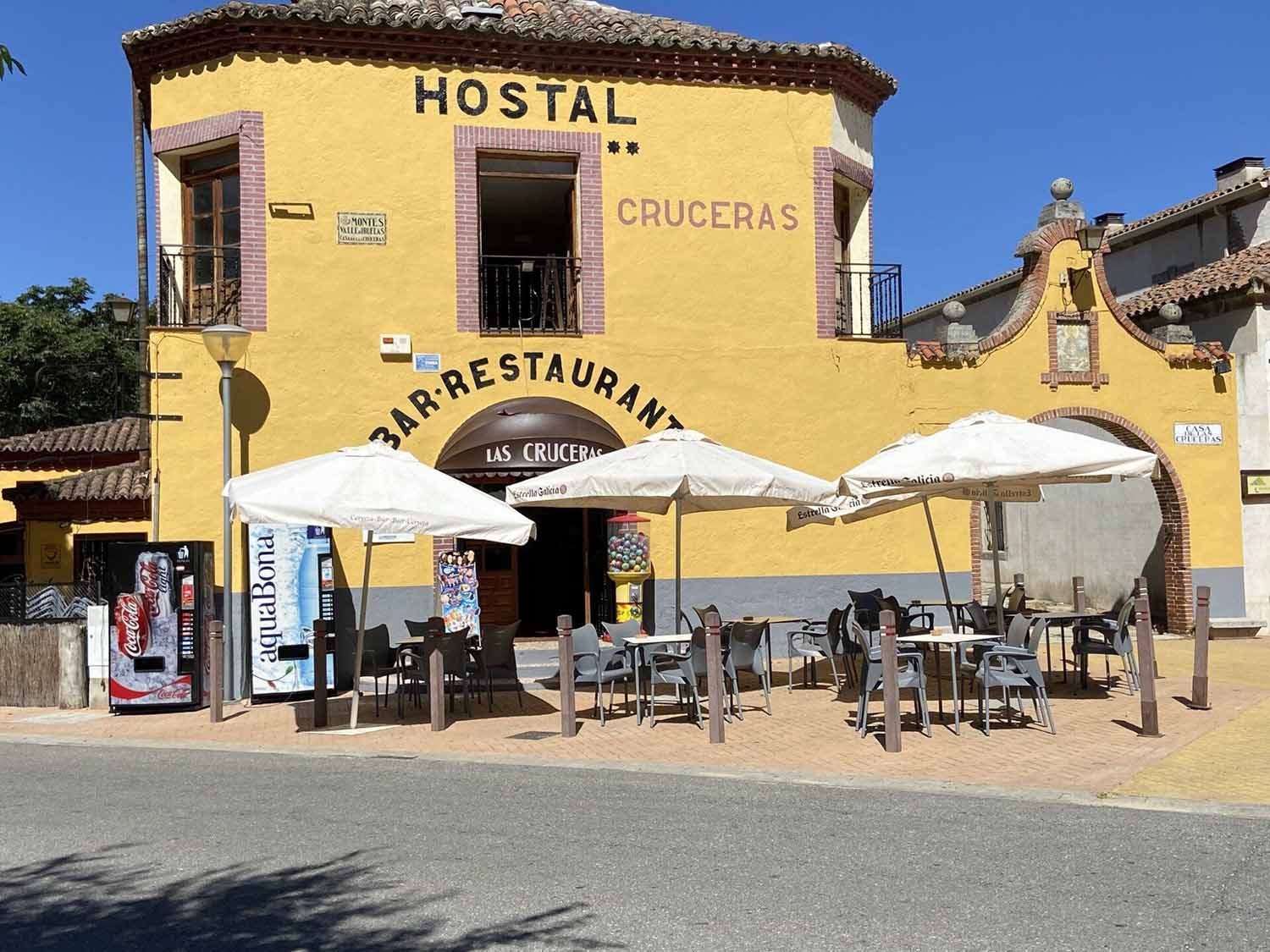 Entrada restaurante las cruceras